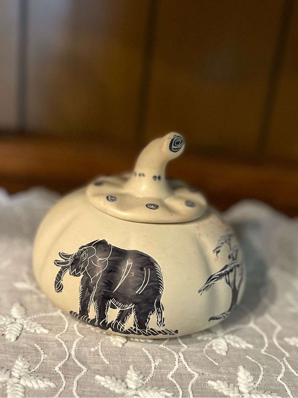 Kenya Kisii Hand Carved and Painted Trinket Dish